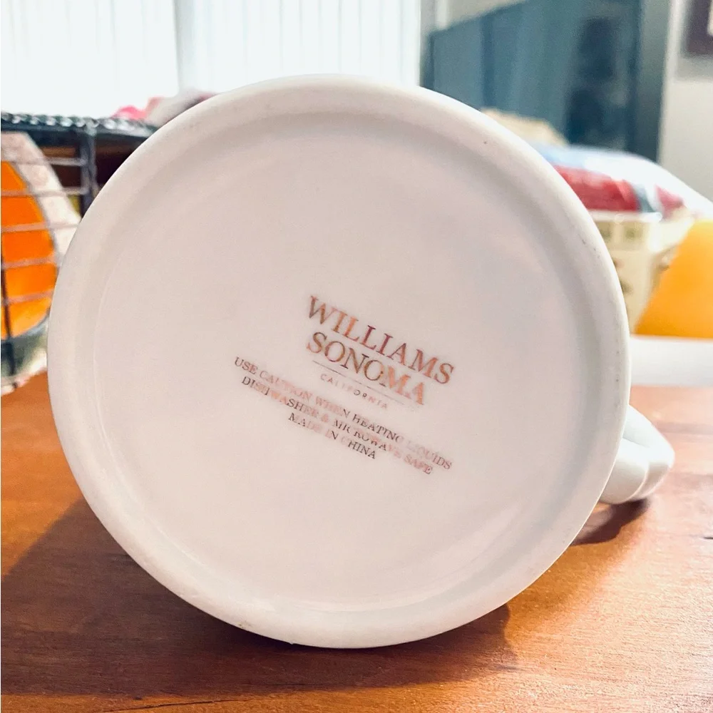 Williams Sonoma “T” Mug, Pure White with Gold Rims and Letter. NWOT Beautiful